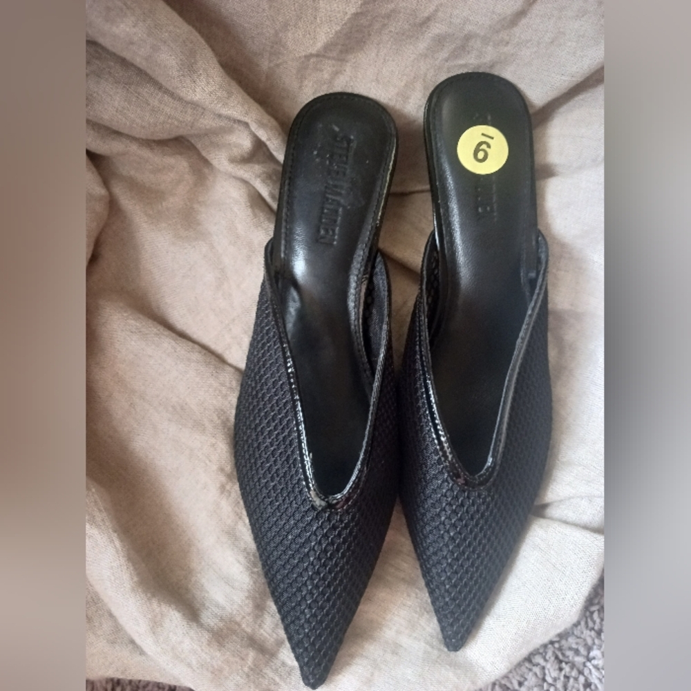Steve Madden Black Pointed Mule Heels